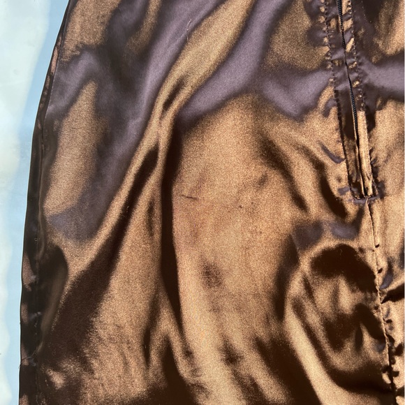 Satin two piece outfit - Picture 4 of 10